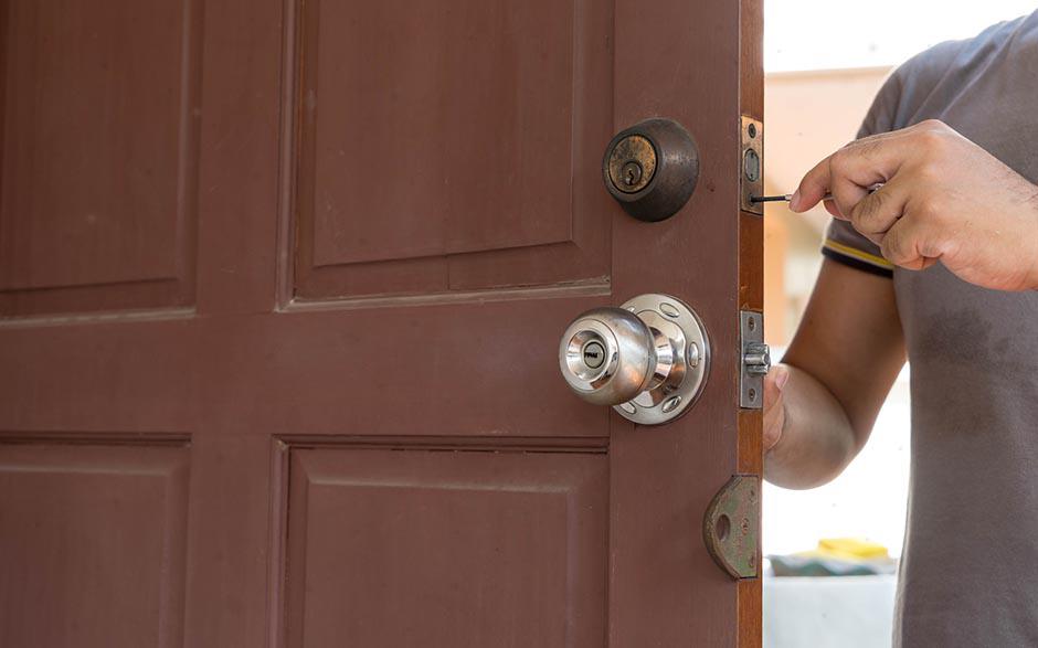 ouvrir une porte sans clé Chambourcy