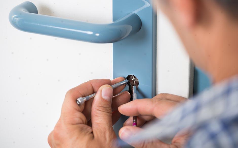 ouvrir une porte sans clé Chambourcy